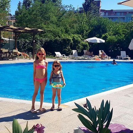 Family Apartments In Solmarin Napospart Kültér fotó