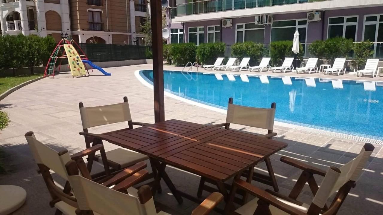 Family Apartments In Solmarin Napospart Kültér fotó