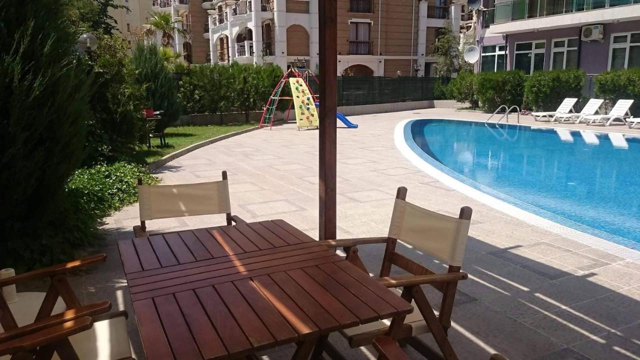 Family Apartments In Solmarin Napospart Kültér fotó
