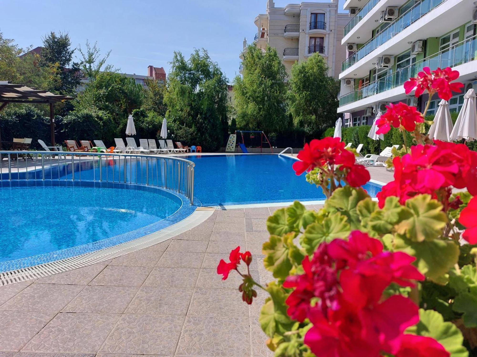 Family Apartments In Solmarin Napospart Kültér fotó